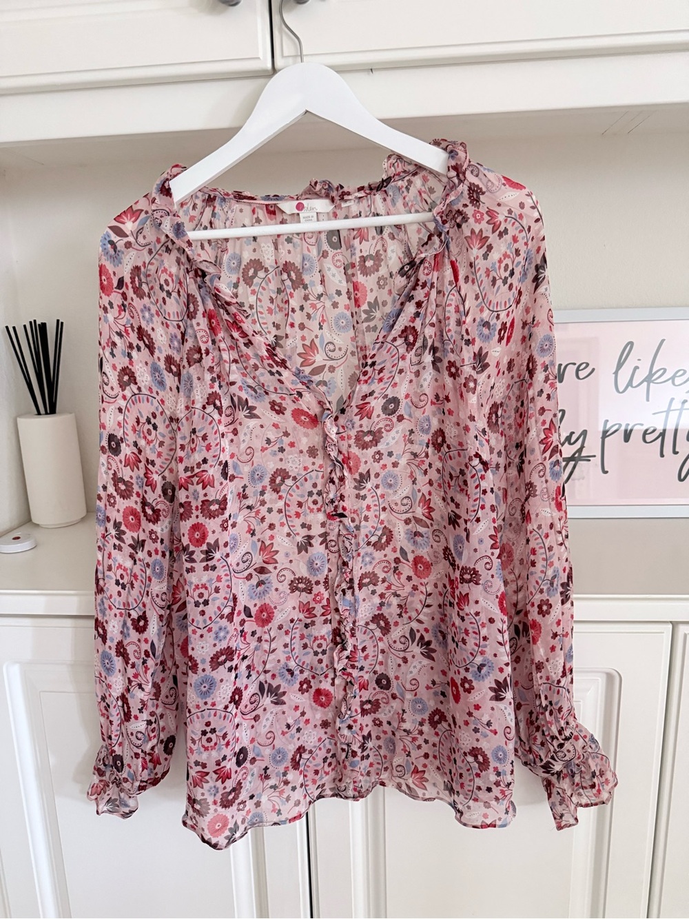 Boden Pink Floral Ruffle V-Neck Blouse